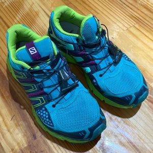 Women’s Salomon shoes Size 8